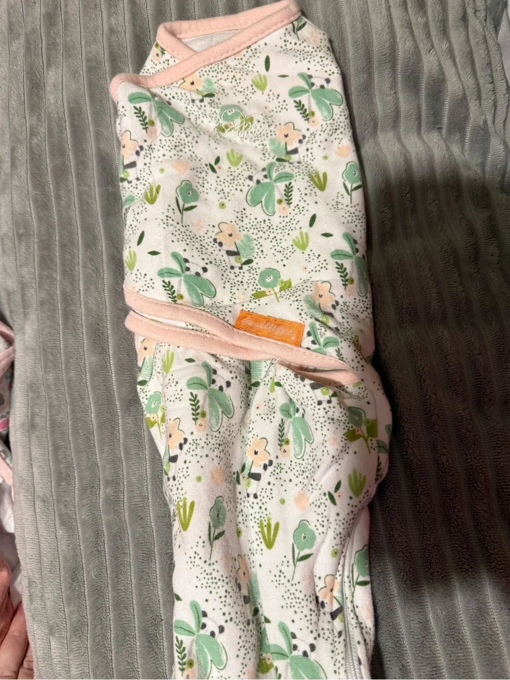 Baby swaddles